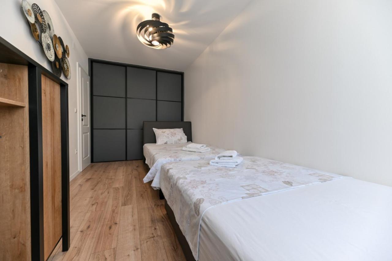 Newly Renovated Apartment Luce Zadar Exterior photo